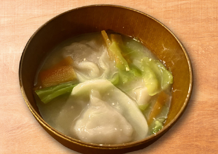 水餃子とキャベツのおみそ汁