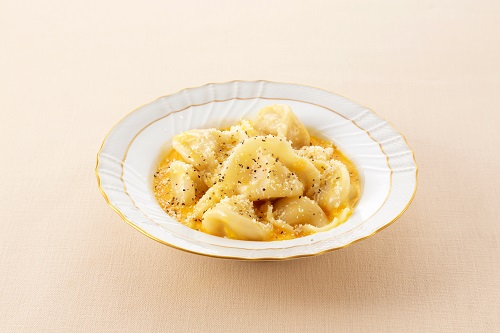 ぷるもち水餃子の<br>カルボナーラ和え