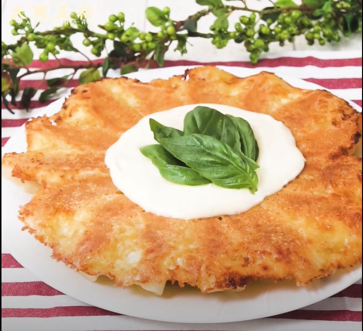 カリカリ！羽根つきチーズ餃子