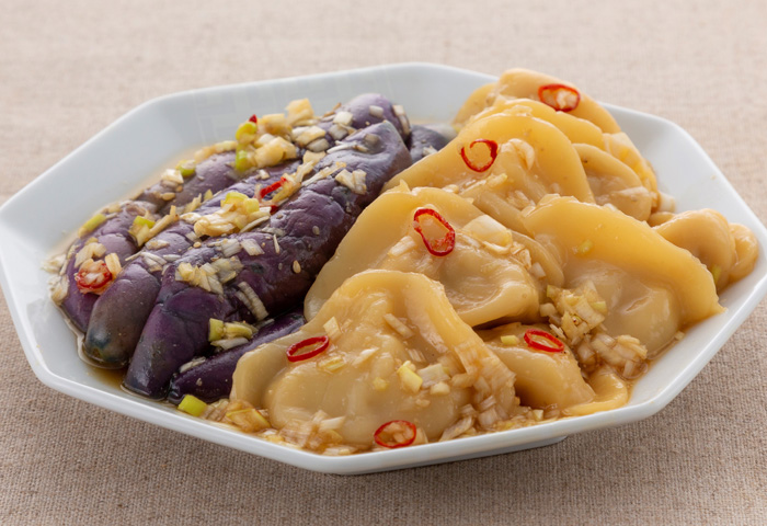 ぷるもち水餃子とジューシーナスの韓国風香味だれ