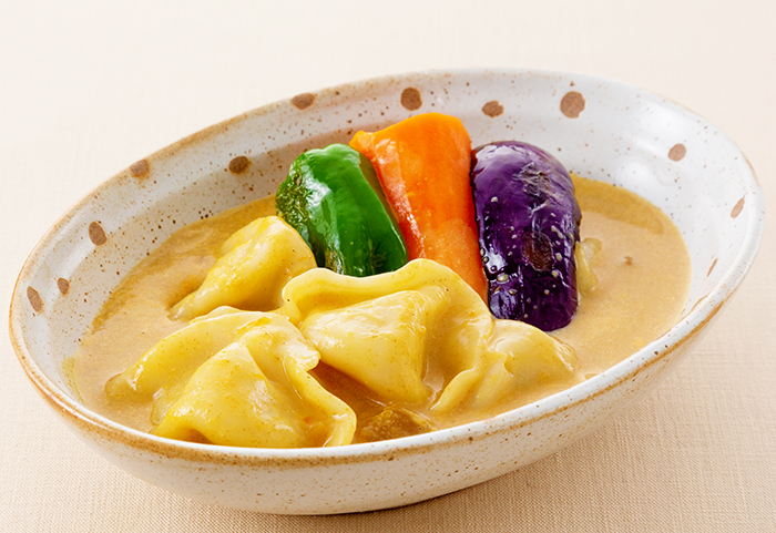 夏野菜のスープカレー水餃子