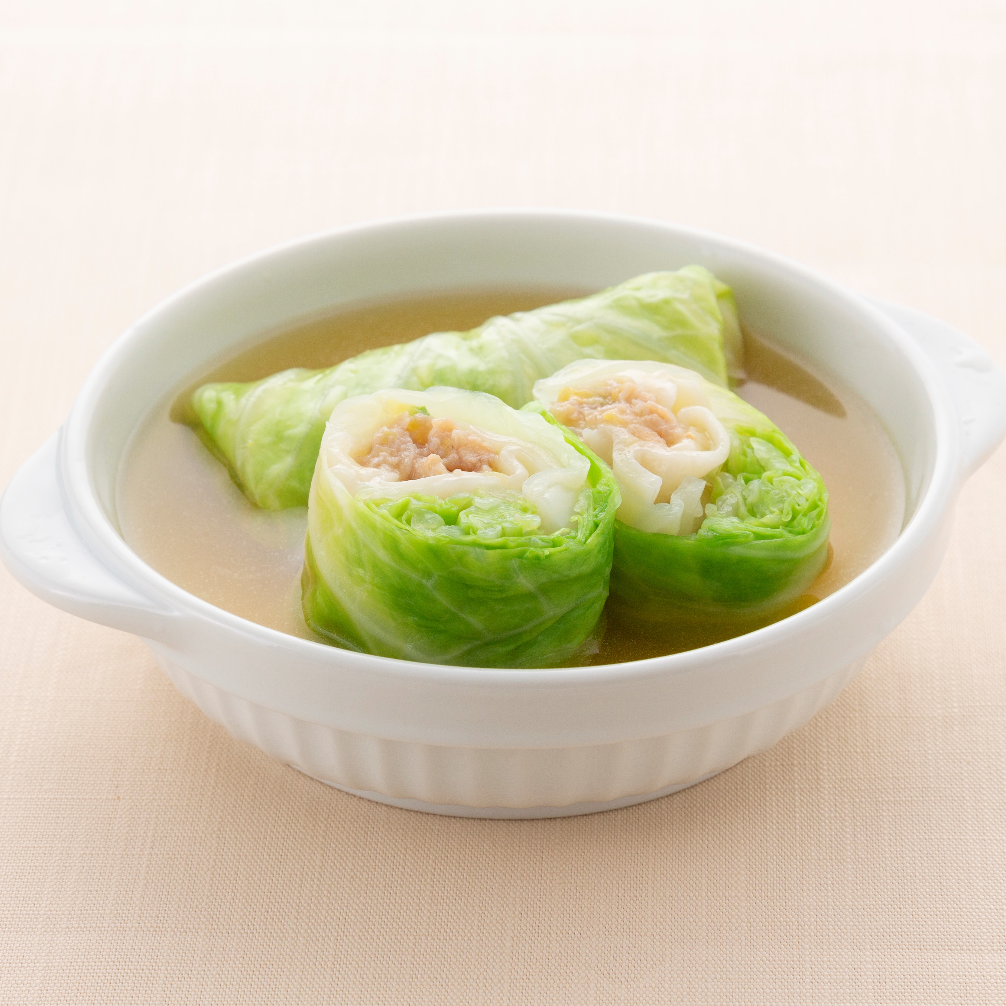 ぷるもち水餃子のロールキャベツ